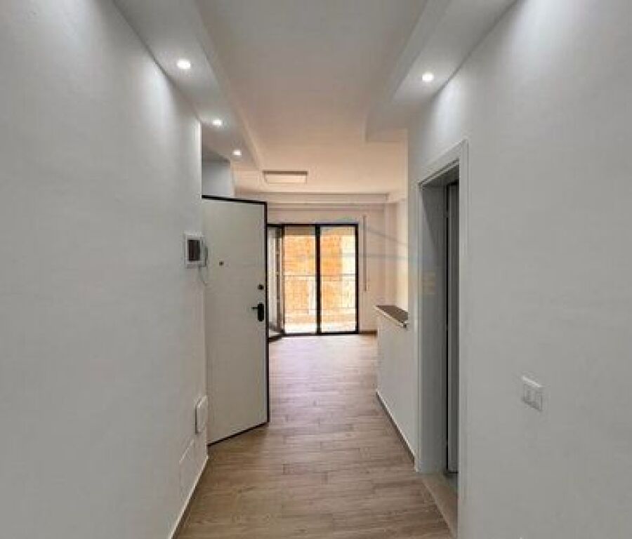 Shitet, Apartament 1+1, Rruga e Elbasanit