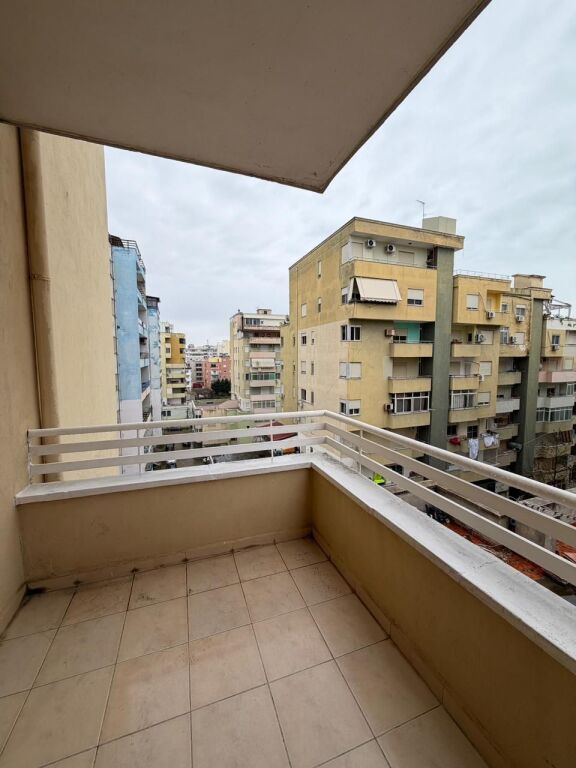 Apartament me qera 2+1 Plazh Ilira Durres
