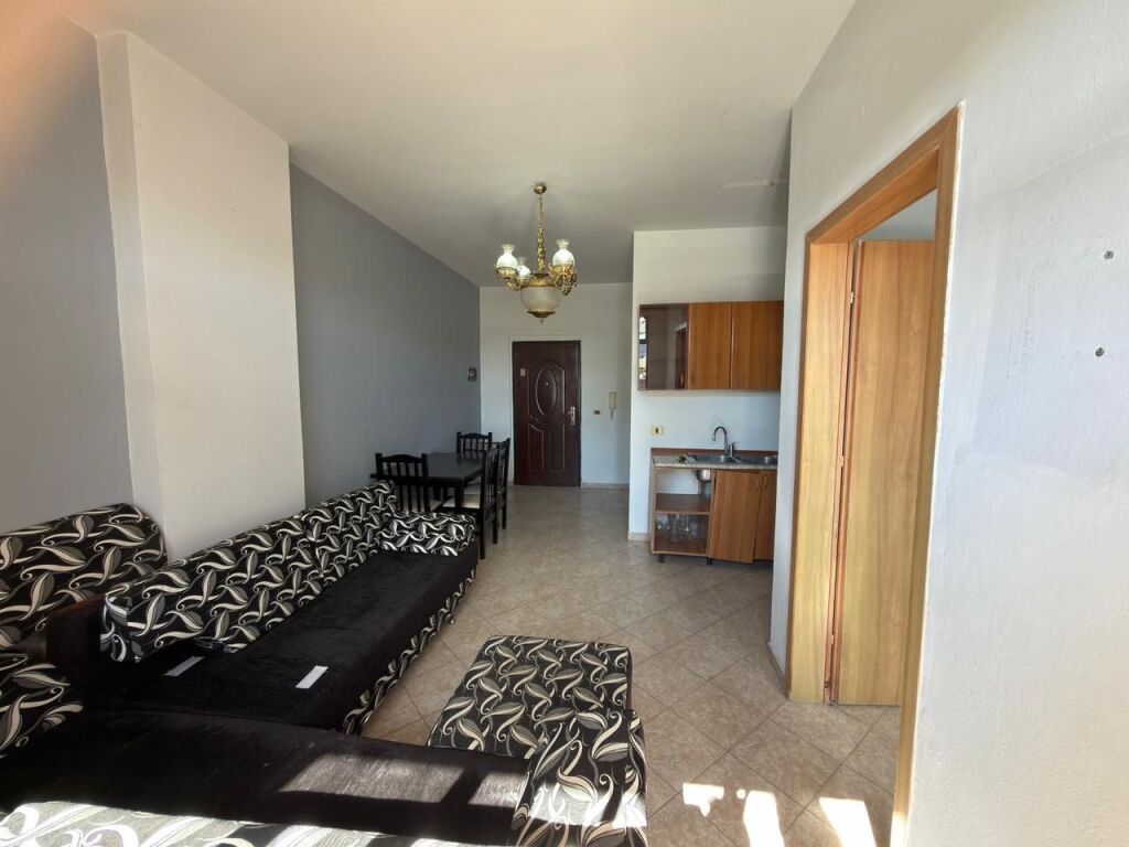 🏡 Shitet Apartament 1+1 tek Pallatet Derveni – Misto Mame