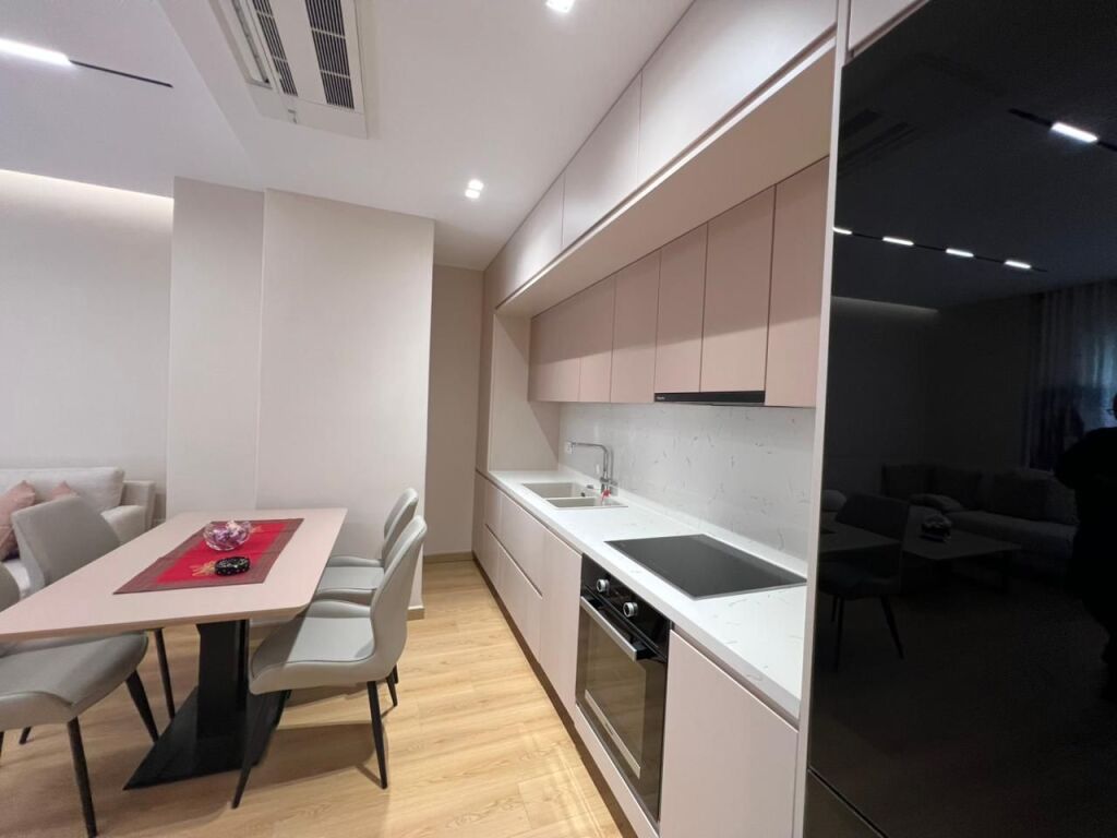 APPARTAMENTO APPENA ARREDATO 2+1+PARCHEGGIO