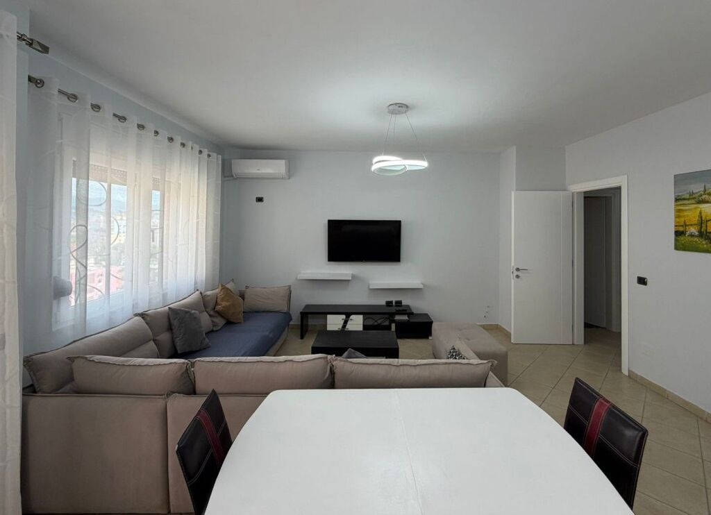 📌 JEPET ME QERA APARTAMENT 2+1+2 – Rruga Qemal Stafa