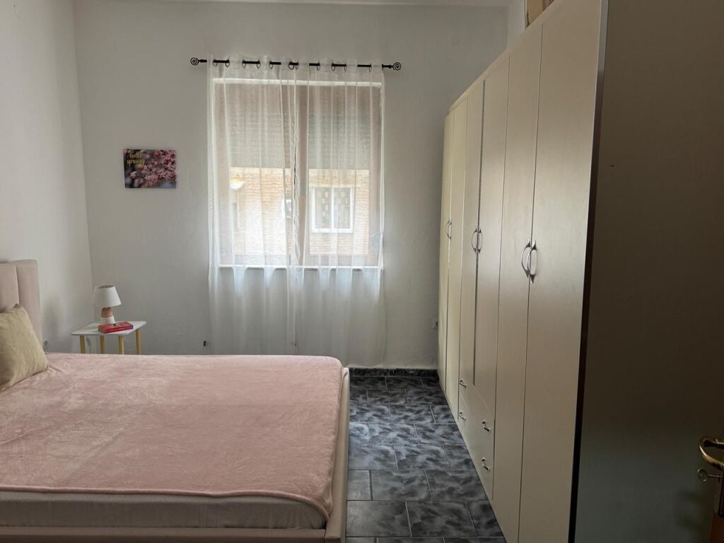 Apartament me qera 1+1 - 📍Sheshi Willson,Tirane