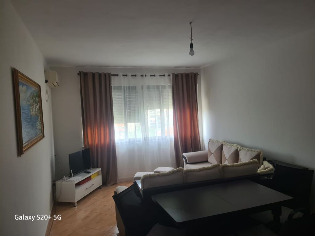 🏡 Apartment 1+1 for rent at Kompleksi Molla, Astir!  📐 60 m² 🛋️ Refurnished ☀️ Comfortable environment with natural lighting 📍 Very preferred area, close to all facilities  💵 Rent: 4 0 0 0 0 Lek / month  📩 For more info or visit, contact via DM.