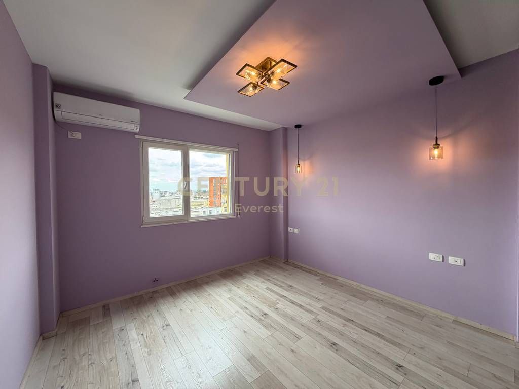 ISH RESTORANT DURRESI-SHESIM APARTAMENT 2+1+2