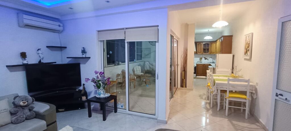 Super Apartament + Verande Në Bllok