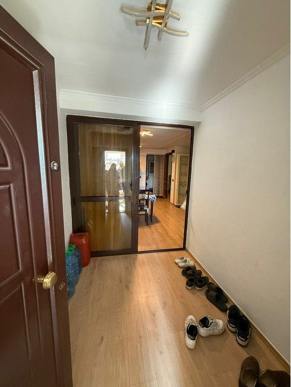 Shitet,Apartament 2+1, Myslym Shyr Tiranë