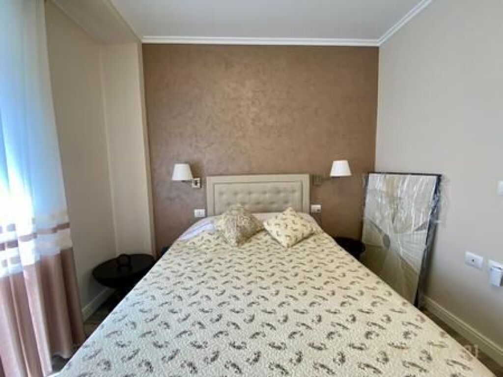 SUPER APARTAMENT LUKSOZ ME QIRA 2+1+2 +POST PARKIMI NE RESIDENCEN SUNRISE PRANE TEG