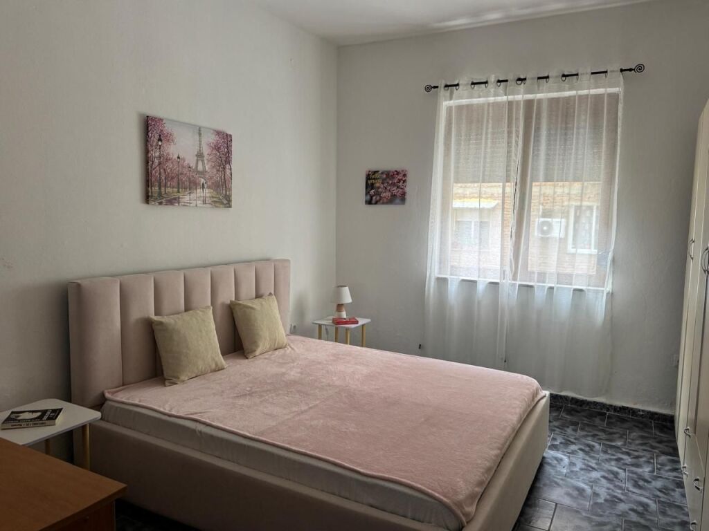 Apartament me qera 1+1 - 📍Sheshi Willson,Tirane