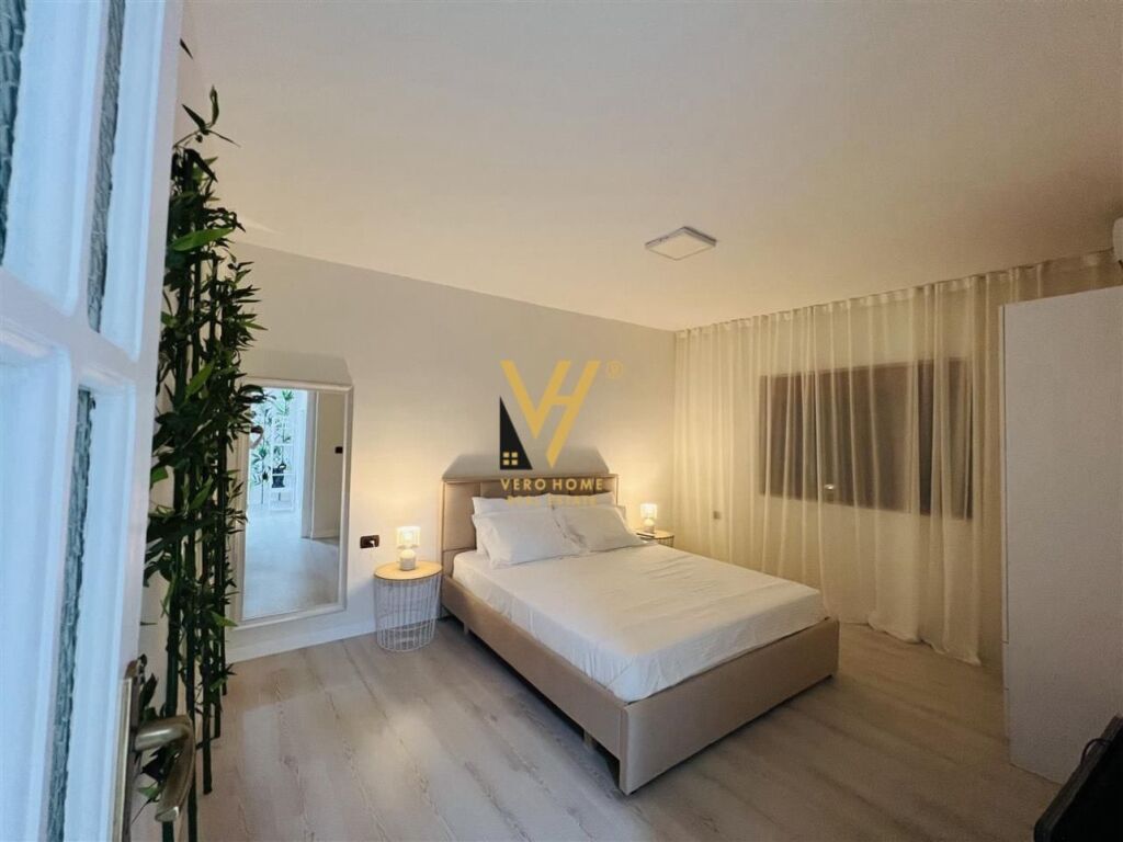 SHITET APARTAMENT 1+1+BLK TEK STADIUMI DINAMO 206.000 EURO