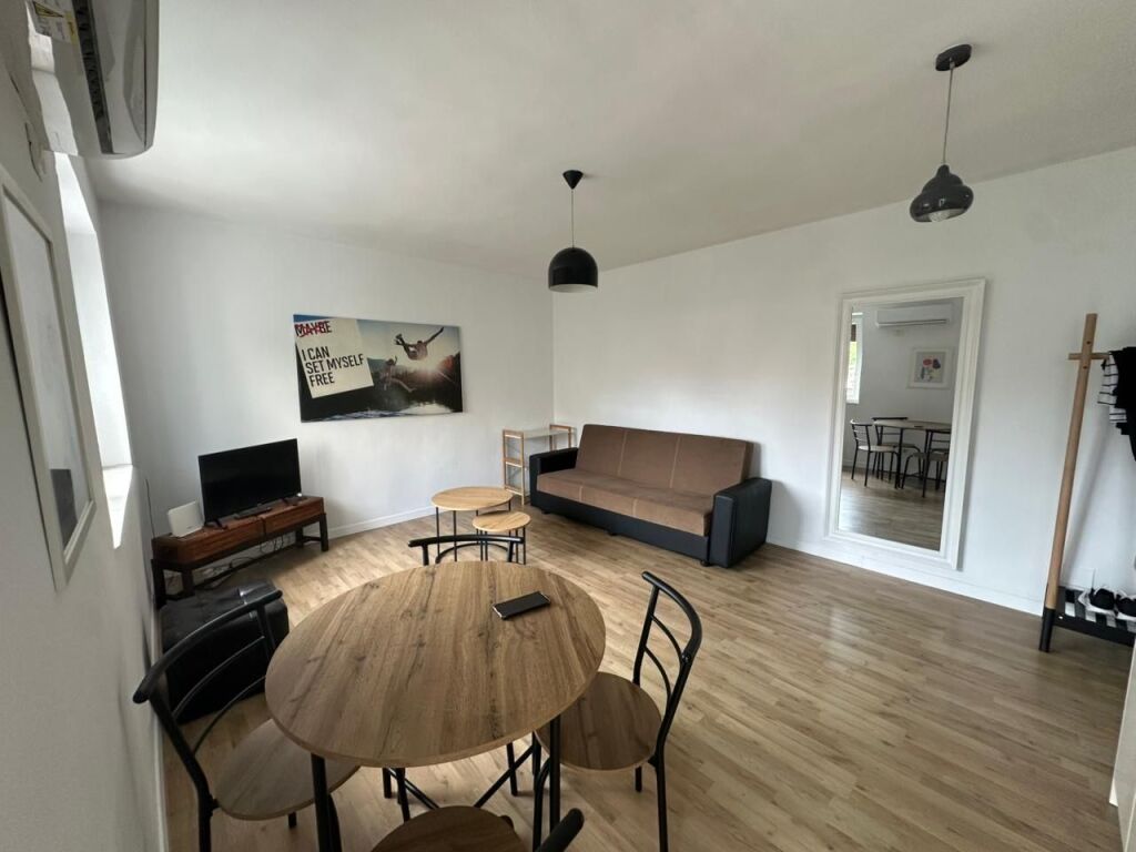 Apartament 1+1 me qira tek Rruga e Elbasanit!