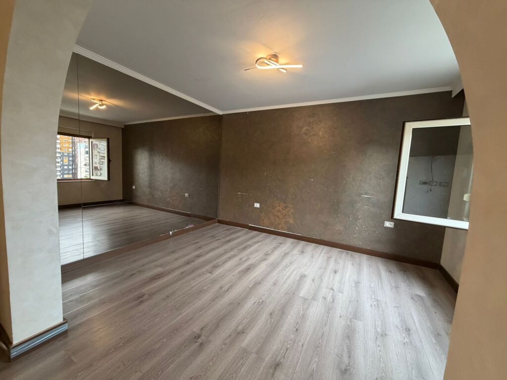LAPRAKE_SHITET APARTAMENT 3+1+2 (I KONVERTUAR NE 2+1 + DHOME LAVANDERIE)