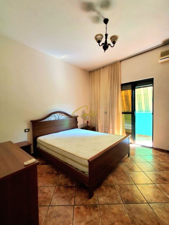 APARTAMENT ME QIRA 2+1 RRUGA E DURRESIT 60.000 LEKE