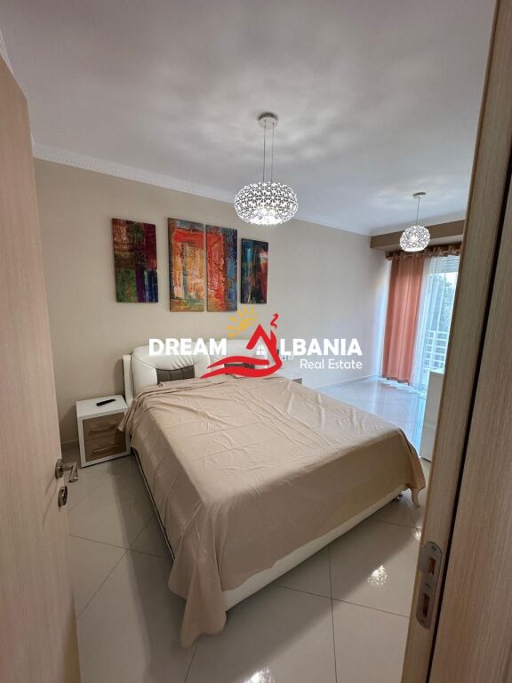 Duplex 3+1+3 me qera midis 2 Residencave Kodra e Diellit (ID 4231353).