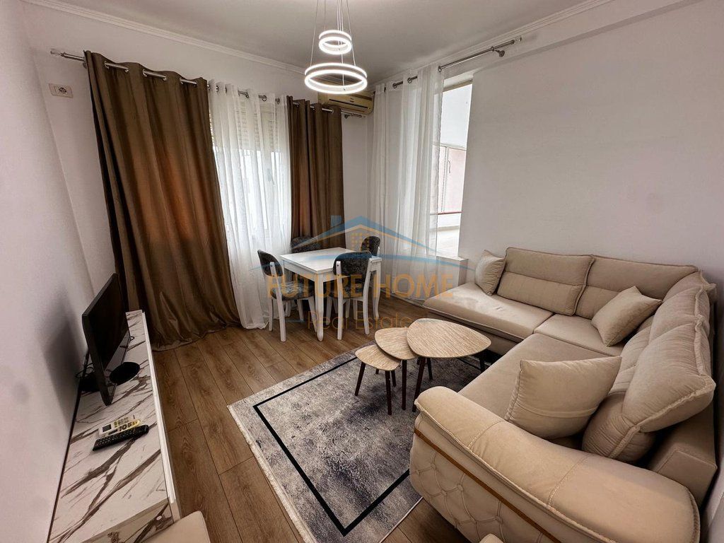 Shitet,Apartament 2+1, Unaza e Re, Tiranë