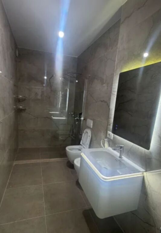 APARTAMENT ME QERA 2+1 LAPRAKE 65.000 LEKE FH-74347