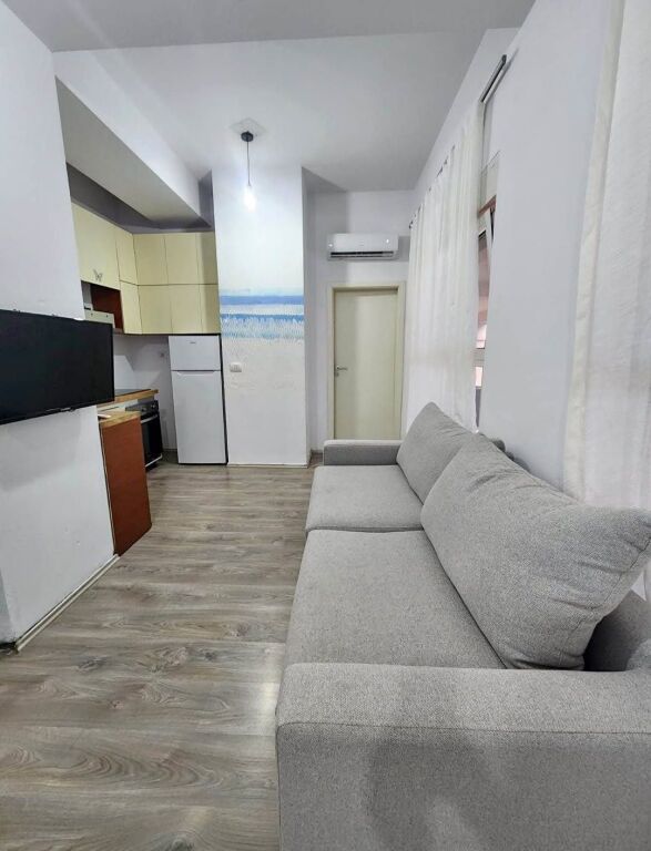 VENDESI APPARTAMENTO 1+1 - ALI DEMI, TIRANA