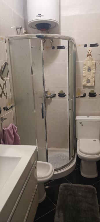 Super Apartament + Verande Në Bllok