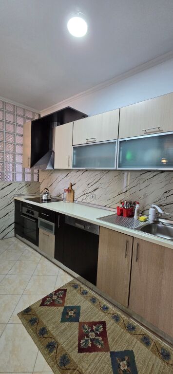 APARTAMENT 3+1, 21 Dhjetori