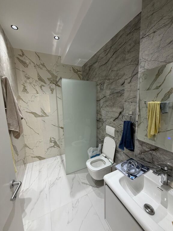 Apartament me qera 2+1+2 Golden park