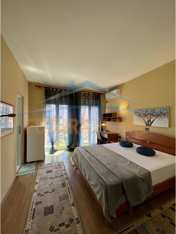Qira, Apartament 1+1+2 Rruga e Barrikadave 600 €