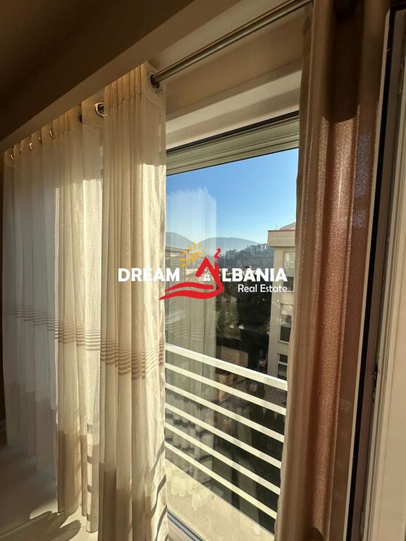 Duplex 3+1+3 me qera midis 2 Residencave Kodra e Diellit (ID 4231353).