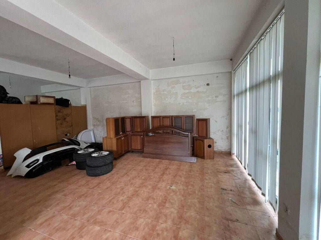 SHITET NDERTES 1 KATESHE 120m2 + 361 m2 TRUALL XHAFZOTAJ DURRES