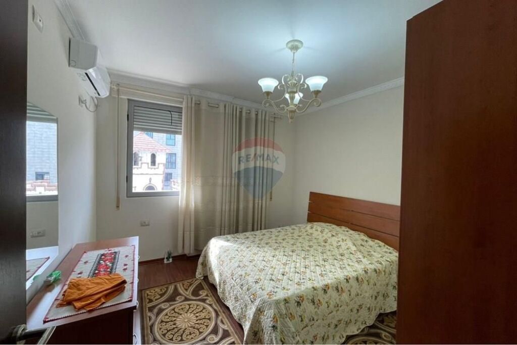 Shitet Apartament 3+1+2  Kopshti Zoologjik
