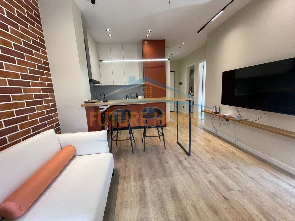 Qera, Apartament 1+1+Post Parkim, Bulevardi i Ri, Tiranë.