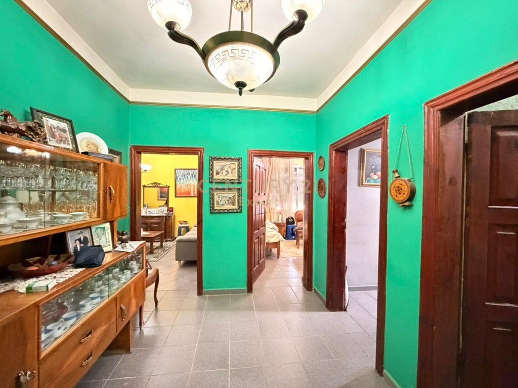 SHESIM APARTAMENT 1+1 PRANE SHKOLLES SE KUQE!! 150,000 €