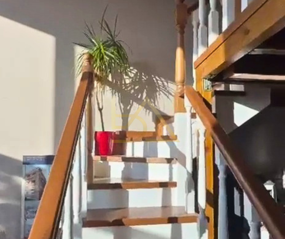 Shitet Duplex – pranë American 3, Tiranë