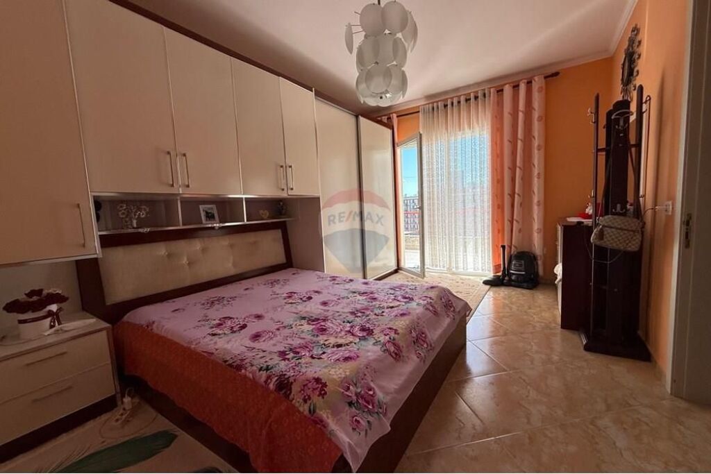 Apartament - Për Shitje - Rruga Jordan Misja, Tiranë