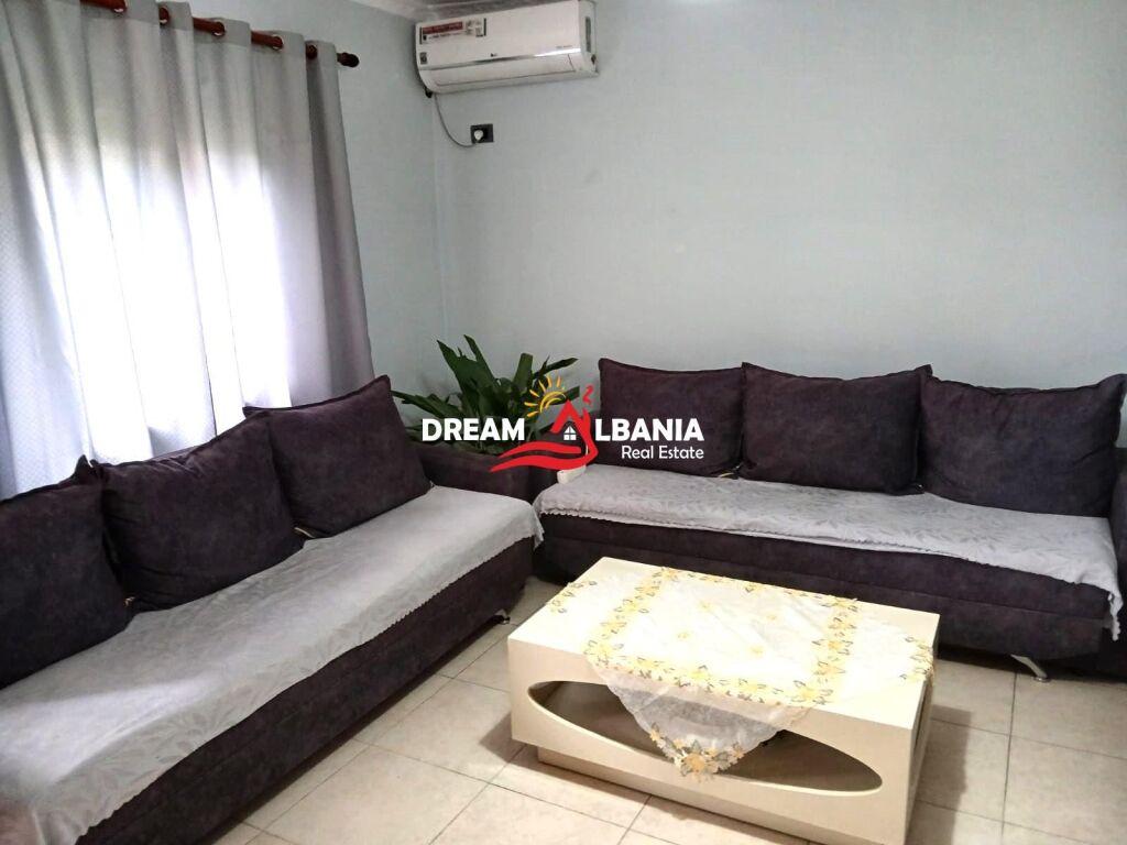 Jepet apartament 1+1 me qera ne zonen e Brrylit,prane shkolles “Niket Dardani”.(ID 4219494)