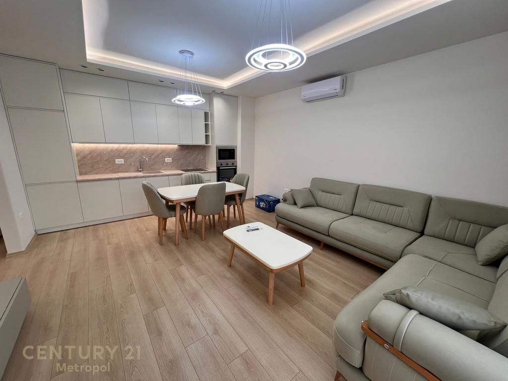 SHITET APARTAMENT 1+1, ZOGU I ZI!