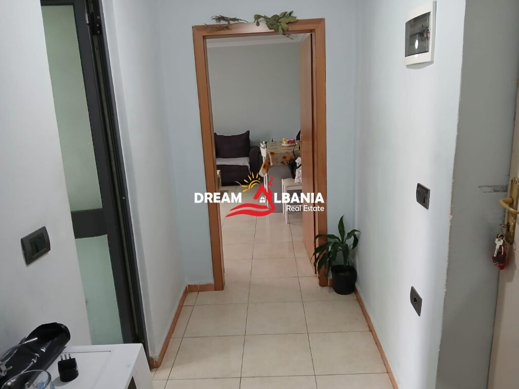 Jepet apartament 1+1 me qera ne zonen e Brrylit,prane shkolles “Niket Dardani”.(ID 4219494)