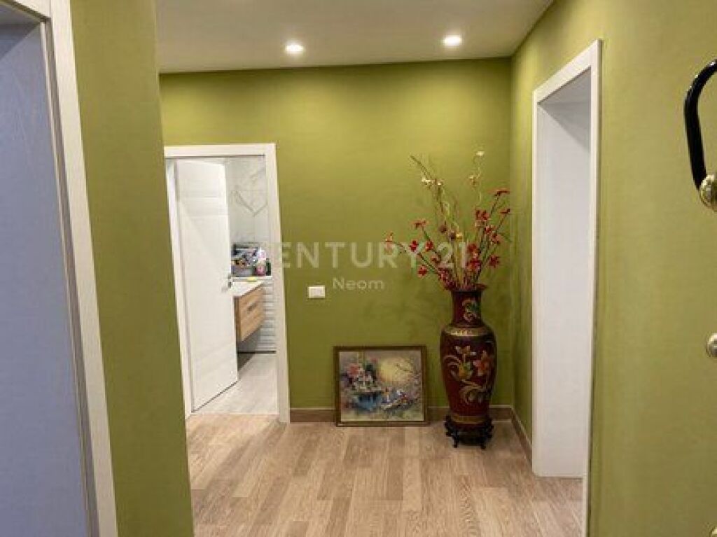 SHITJE,APARTAMENT 2+1 RR. E DURRESIT