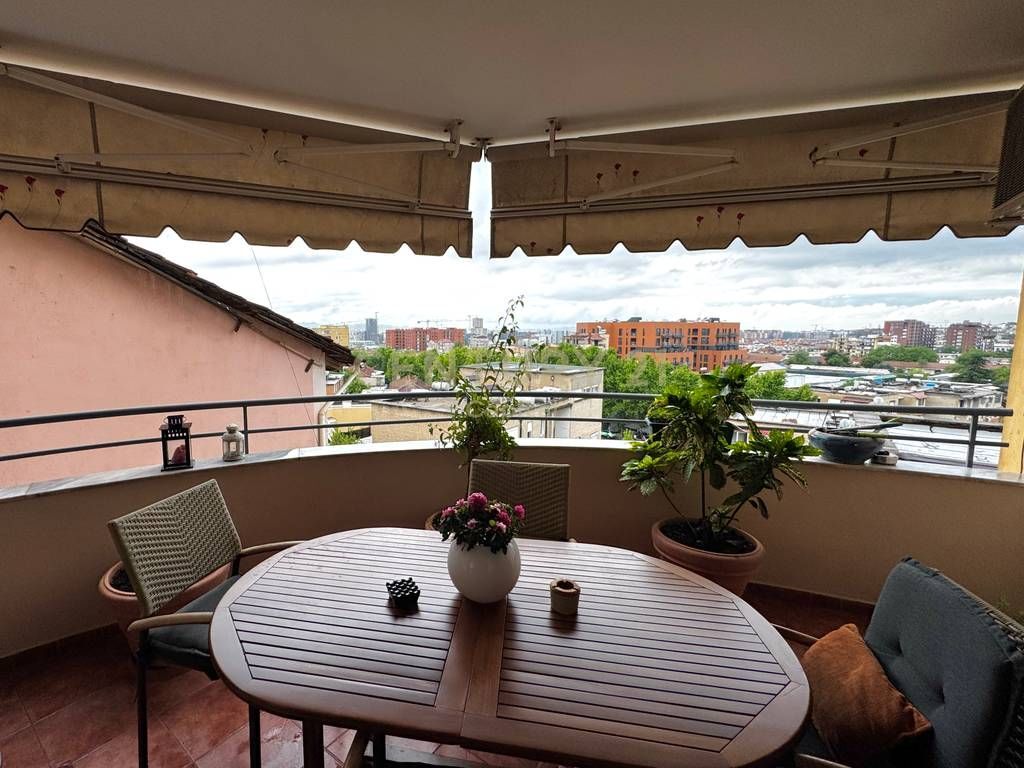 Elegancë Klasike &amp; Hapësira të Bollshme | Shitet Apartament 168m² - Medreseja, Tiranë