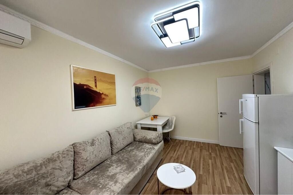 Apartament - Për Qira - Kompleksi Dinamo, Tiranë