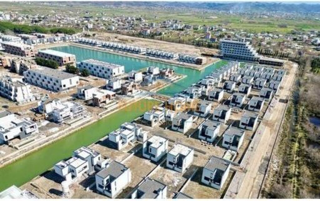 Shitet, Vilë, Turquoise Marina, Hamallaj, Durrës.