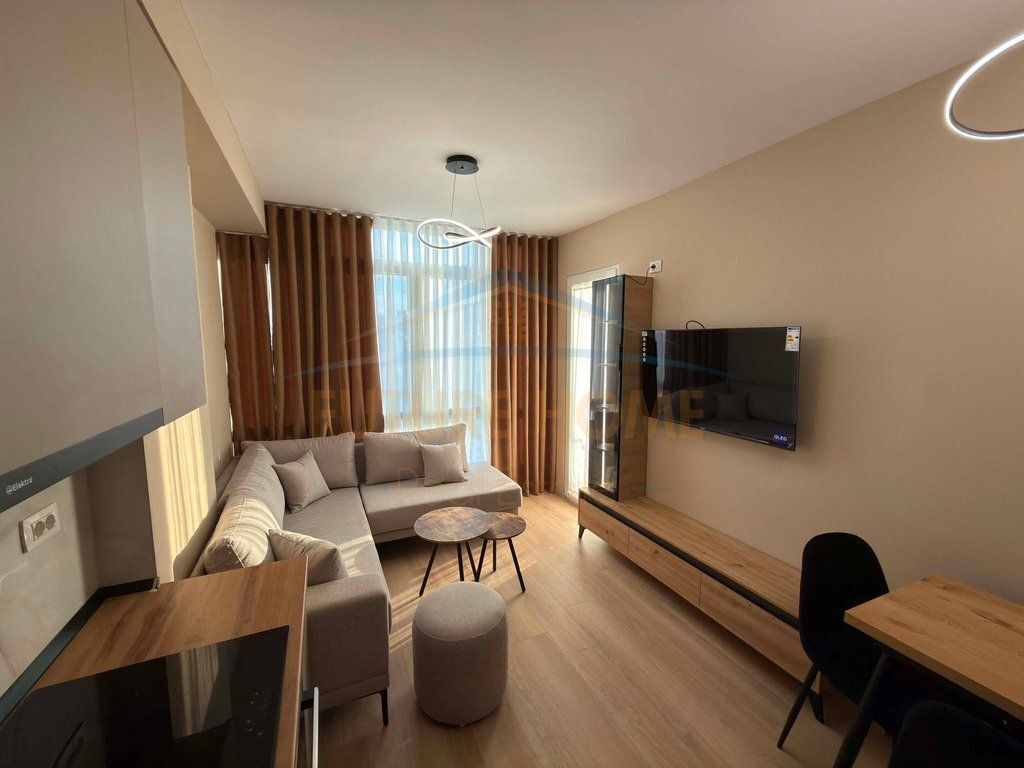 SHITET APARTAMENT 1+1 PRANE BAR RETURN ASTIR