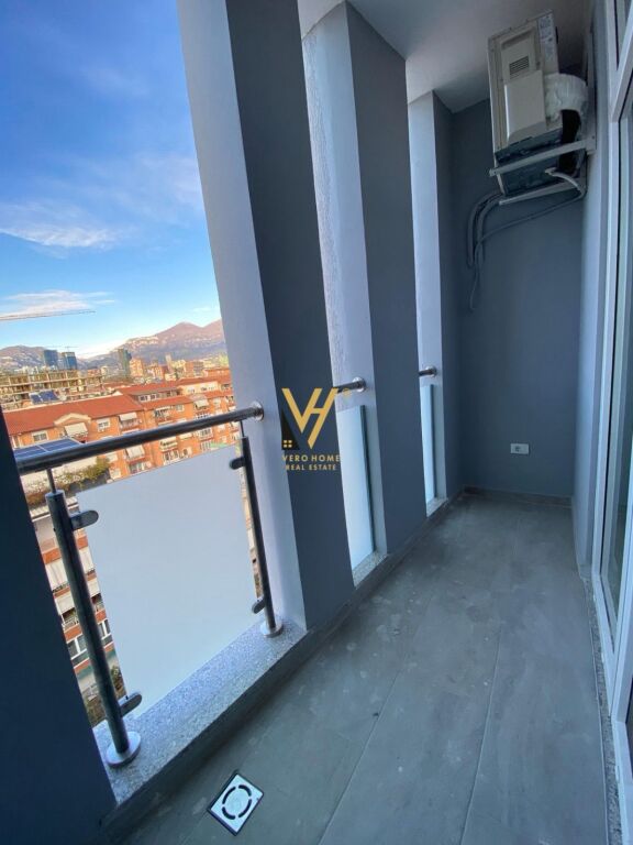 UFFICIO 72 M2 IN AFFITTO A KIKA 2, MUNICIPIO PARISIT 70.000 LEKE