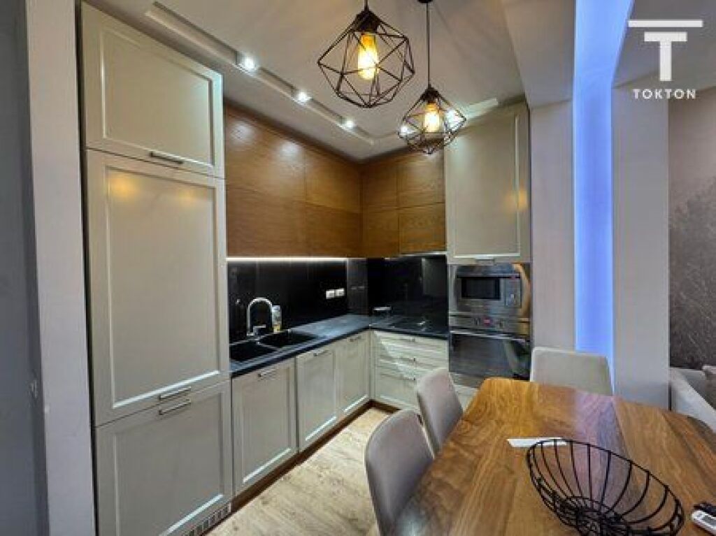 QIRA, APARTAMENT 2+1, RR: BILL KLINTON, KODRA E DIELLIT, TIRANË .