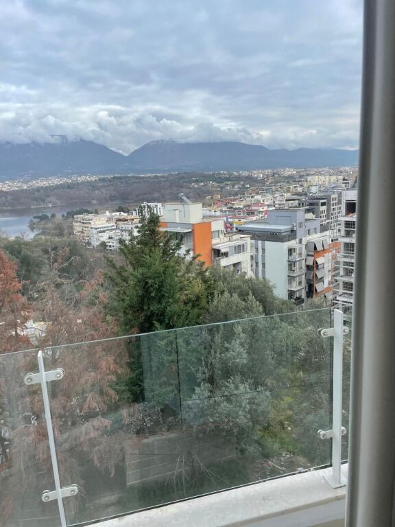 Appartamento 2+1 in affitto Sopra il giardino botanico