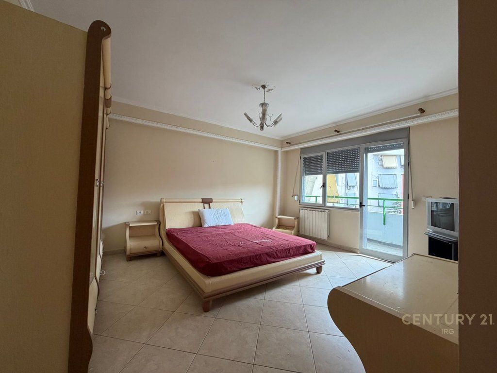 Ambient per Zyra, Tek Kompleksi Halili !! 1,000 € /Muaj