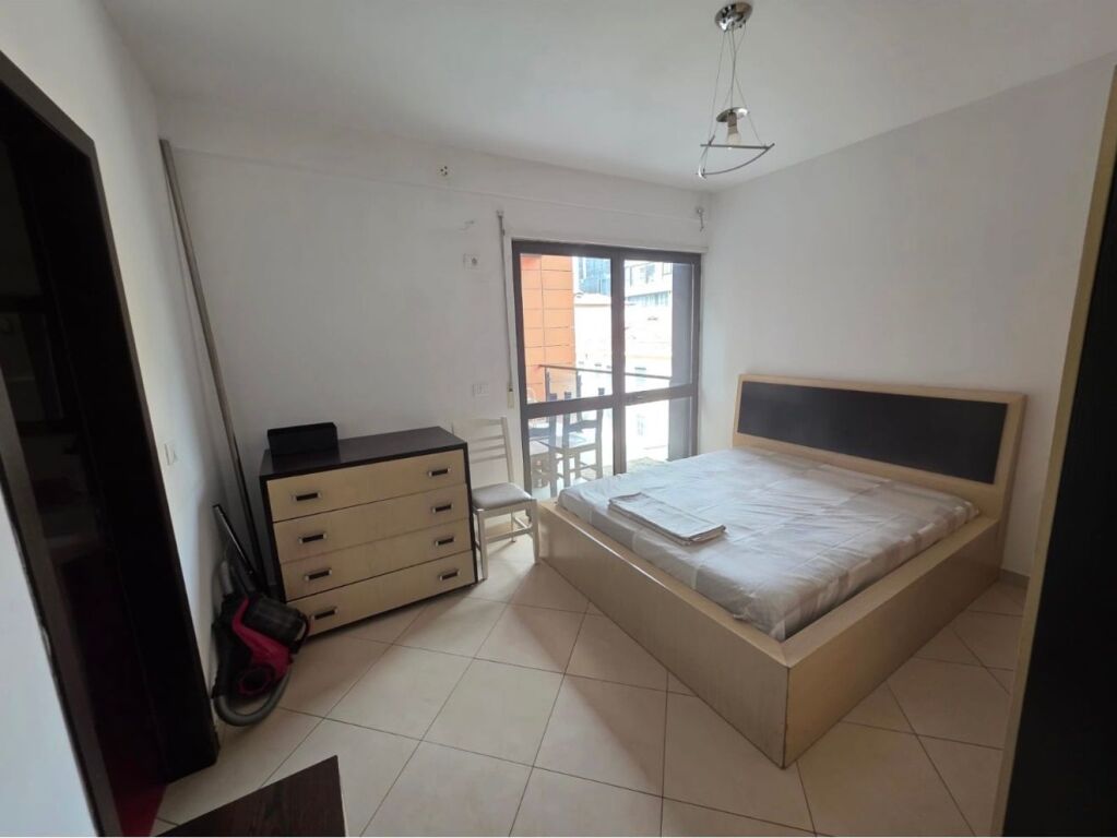 2+1, palazzo con ascensore, a Selvia, 650 mila lek