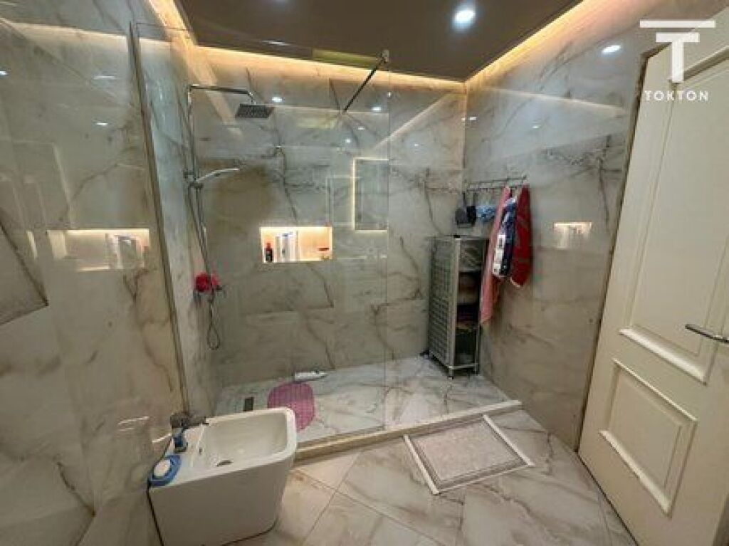 SHITET, APARTAMENT 3+1+2, ASTIR, TIRANË .