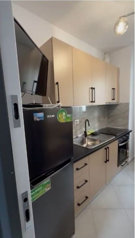 Qera | Apartament 1 + 1 | Rruga 5 Maji | 400 €/muaj