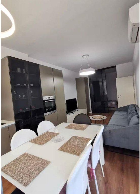 ‼️LISTIM I RI - Shitet Apartament 2+1 me Ballkon pranë Marina Bay, Vlorë 165.000€