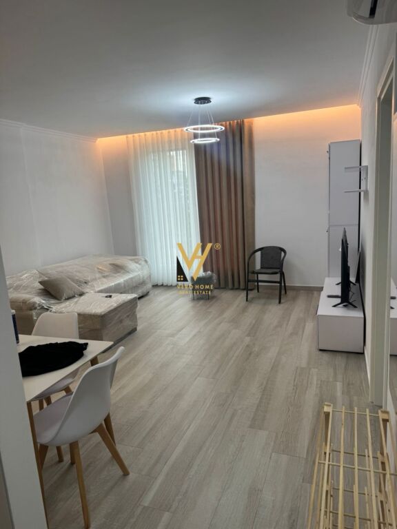 JEPET APARTAMENT 1+1+BLK ME QERA TEK BULEVARDI I RI 60.000 LEKE