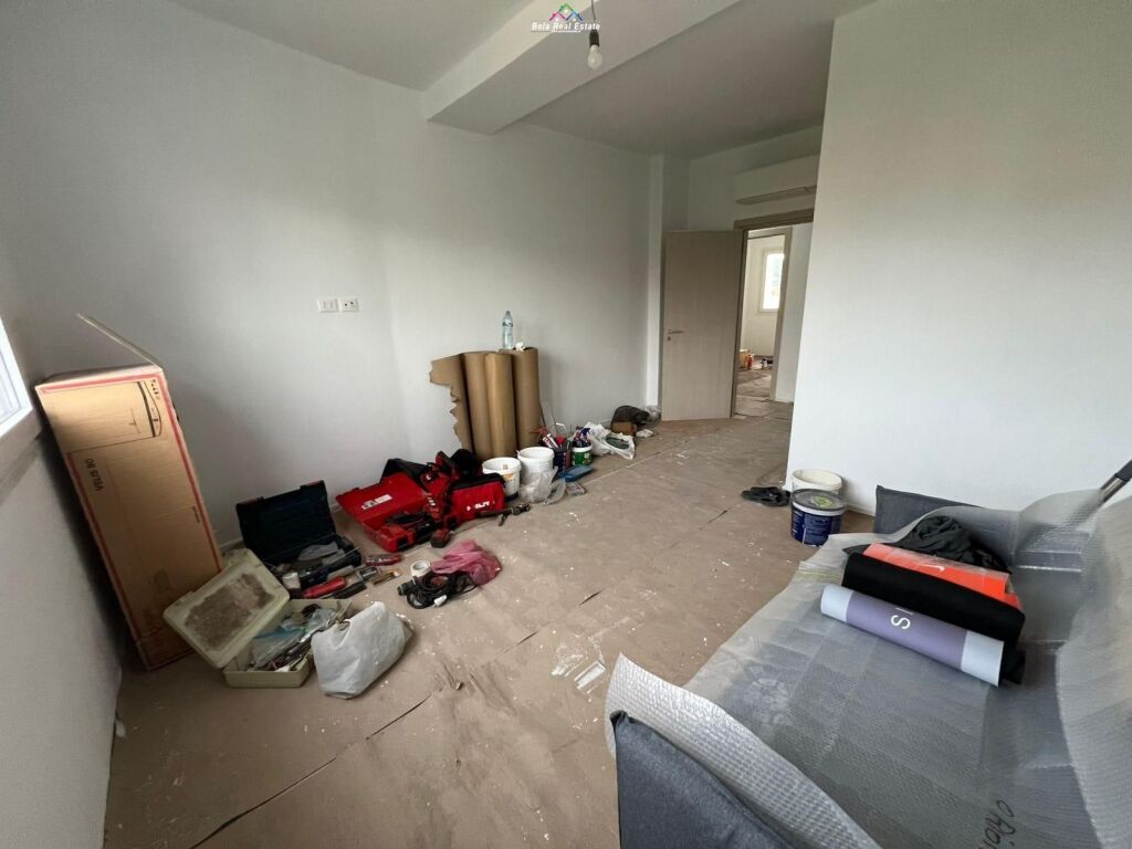 Zyre Me Qera 3+1 Ne Astir (ID BZ2969) Tirane