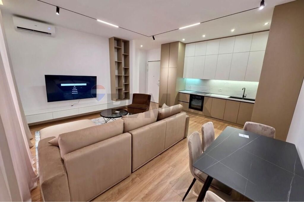 Apartament - Për Qira - Kompleksi Delijorgji, Tiranë